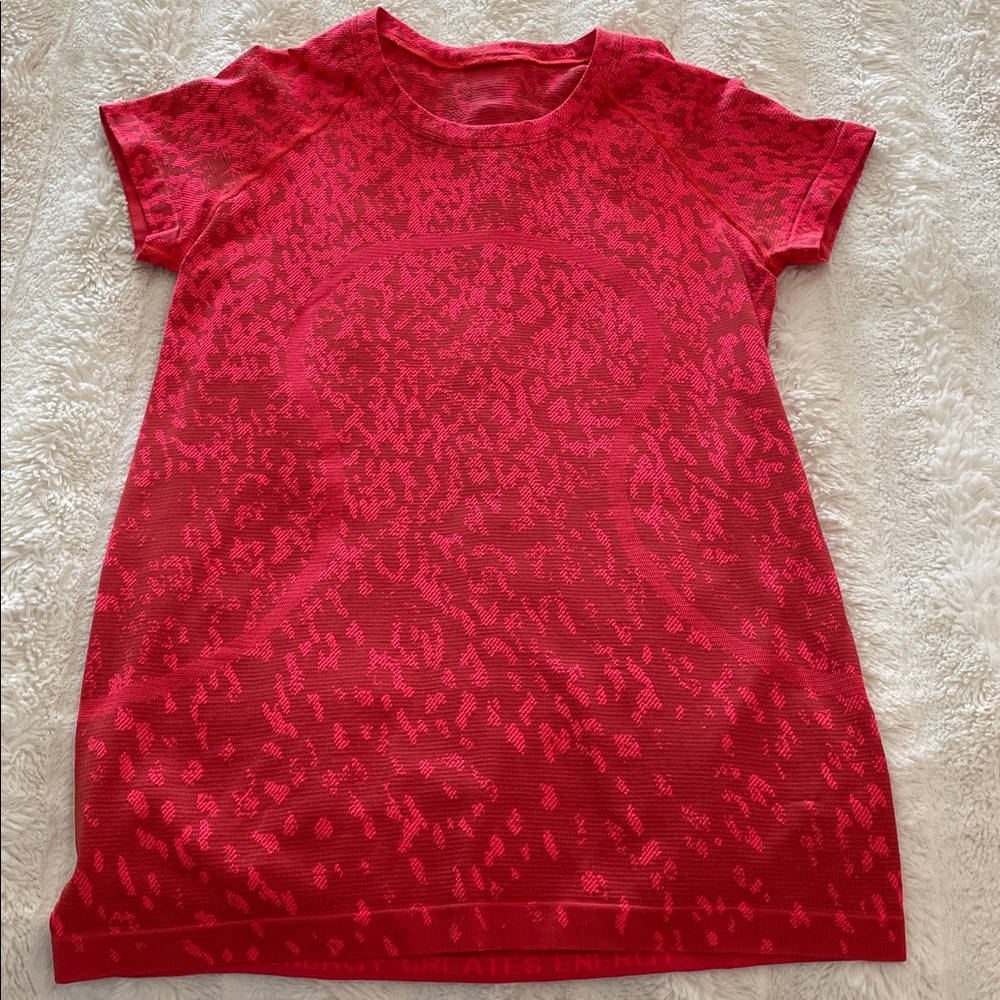 lululemon athletica Red Short Sleeve Tee